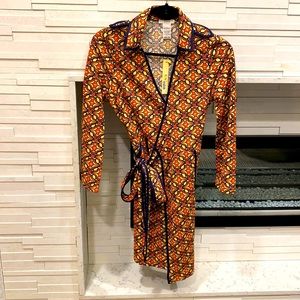 Brand new with tags Esley wrap small dress!